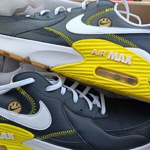Airmaxes Nike... NEW  12